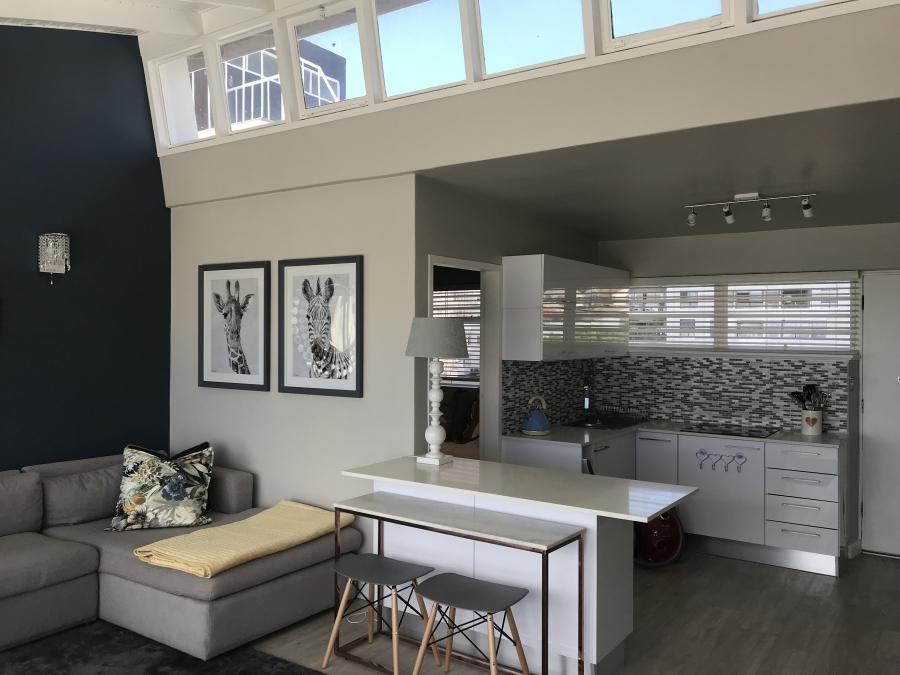 To Let 2 Bedroom Property for Rent in Sea Point Western Cape